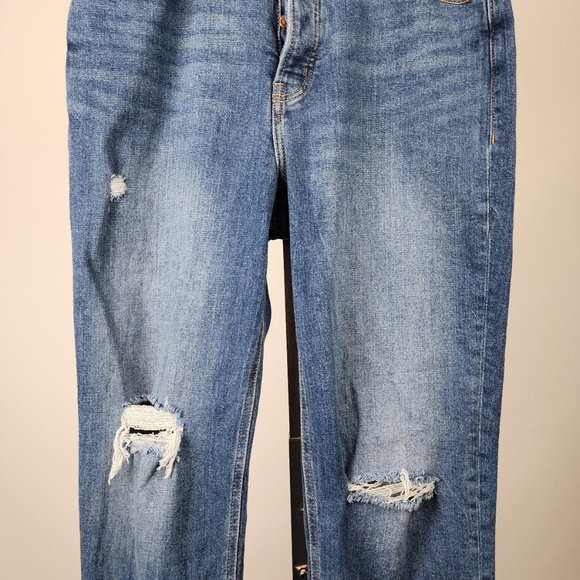 Old Navy Extra High Rise Distressed Straight Leg Jeans Size 12 - Picture 5 of 10